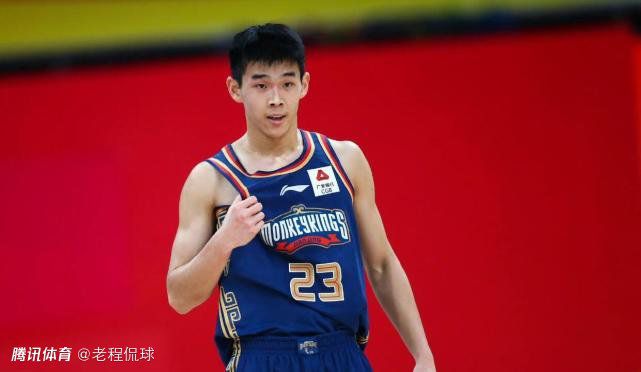 投入度最高的一次表演投身革命历史洪流使人伟大，但回归生活，他们也是你我一般的平凡人，有鲜活的性格和饱满的情绪